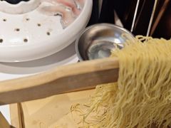 -洪氏嗨捞·广东猪肚鸡·椰子鸡火锅(西咸万象城店)