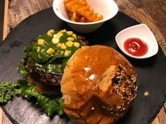 -HIGH FIVE哈福手工汉堡(桂林路店)