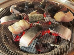 -围炉肉舍•炭烤活鳗•丹东海鲜烤肉(步行街店)