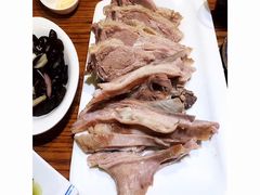 手抓羊排-贯贯吉·清真餐厅(浙江中路店)