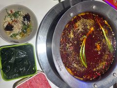 -钢管厂五区小郡肝串串香(奥克斯广场锦城万达店)