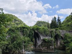 -高荡千年布依古寨旅游景区