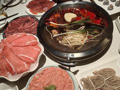 -茅草房·河畔园林火锅