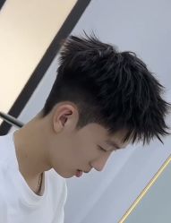 -尤司男士国潮理发馆