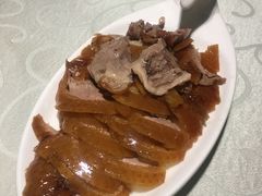 -湖庭壹品鸭王·传统北京烤鸭·别墅私房菜·庭院宵夜(江宁店)