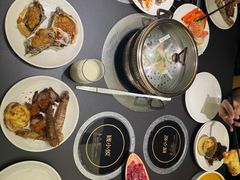 -钱小奴海鲜自助黑金店(杭州滨江龙湖店)