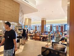 -亚龙湾希尔顿自助餐厅·海鲜·烧烤·沙滩BBQ·现场乐队