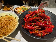 -巴厘龙虾·榜首油焖大虾(音乐学院·沿江酒馆店)