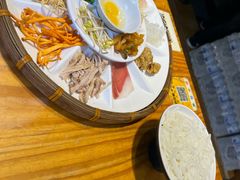 -勺子米线·云南传统小吃市集(四方街店)