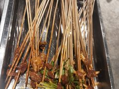 -钢管厂五区小郡肝串串香(蜀都万达店)