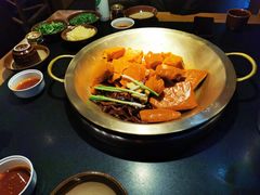 -王婆乔鲜鱼自助火锅(蜀汉路店)