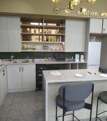 -摩登时代美发沙龙