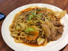 日式牛肉炒乌冬面-玛格萝妮比萨屋(陆家浜路店)