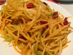 -老周家酱卤猪蹄私房菜(克拉玛依西街店)