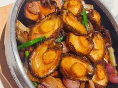 石锅姜葱焖鲍鱼-情书·中餐厅(长嘉汇店)