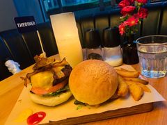 经典大汉堡-The Diner X餐厅(青岛万象城店)