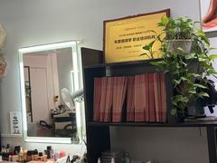 -ME觅妆·定制美妆·彩妆私教(菱角湖店)