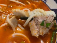 -鑫花溪牛肉米粉(东环大润发店)