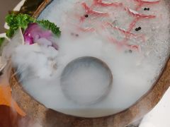 -景明轩•养生酸汤鱼火锅 云贵鲜菌 现舂野果酸汤(王寨小区店)