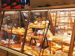 面包甜点陈列柜-山崎面包(静安久光店)