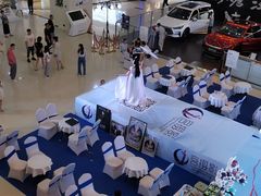 -鸿通城购物中心