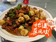 -俭寨大盘鸡·手抓肉·烧烤新疆菜(乌苏路店)