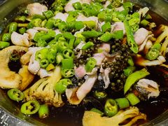 青椒鱼-泥糊破店小酒馆·团建聚餐(南京西路店)