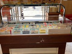 -光明牛奶棚(南泉店)