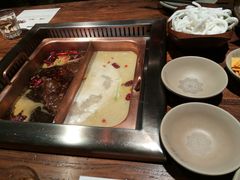 -老牌坊云南鱼豆花火锅(嵩山店)