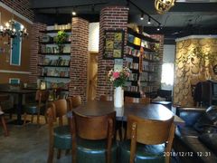 大堂-初见咖啡(青大路店)