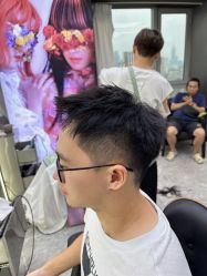 -藤野造型烫发染发