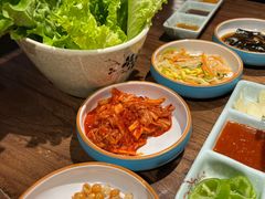 -明洞阿姨·韩式酱蟹烤肉·创意料理(三元桥店)