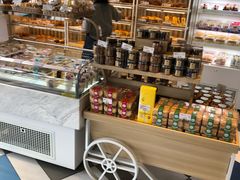 面包甜点陈列柜-85度C(上海仓汇路店)