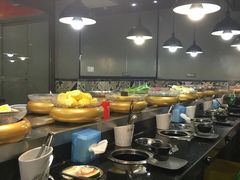 自助取餐区-汤响自助回转火锅百汇(乐峰广场店)