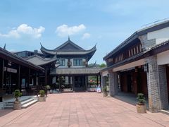 -慈城服务区-停车场