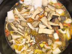 -菌乡缘·野生菌蒸汽鱼火锅(江边夜市店)