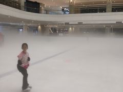 -陈露国际冰上中心(天津嘉里汇店)