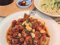 -肥肥虾庄·金牌油焖大虾(沙湖店)