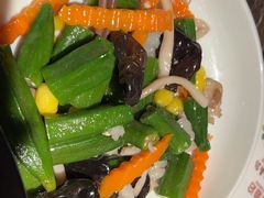 -前海沿·青岛菜(李沧万达店)