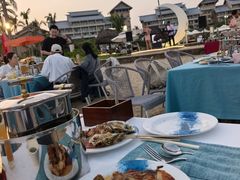 -亚龙湾希尔顿自助餐厅·海鲜·烧烤·沙滩BBQ·现场乐队