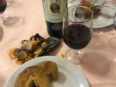 餐具摆设-火腿博物馆(马约尔广场店)