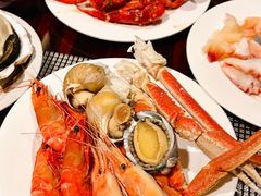-广州万富希尔顿酒店·感趣自助餐厅·金秋蟹宴生蚝海鲜刺身