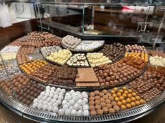 -Laderach 莱德拉(上海环贸iapm店)