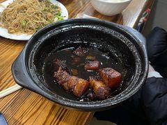 红烧肉-凡老头米线砂锅(古荡新村西粮站)