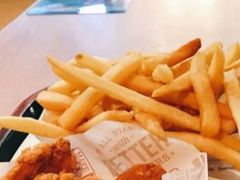 -The Habit Burger Grill 哈比特汉堡(复兴soho店)