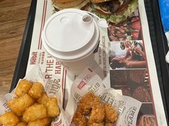 -The Habit Burger Grill 哈比特汉堡(世博店)