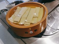 -龍歌自助小火锅(市北CBD万达店)