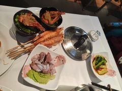 -领鲜活海鲜榴莲自助火锅(东门店)
