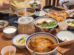 -云阿蛮云南生烫牛肉米线(奉贤路店)