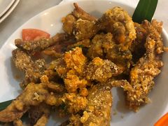 -大树下海鲜饭店